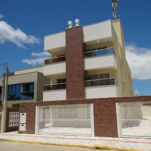 Hospeda Mariscal Flat Bombinhas